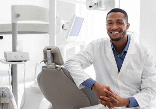 4 cursos de aperfeiçoamento em Odontologia