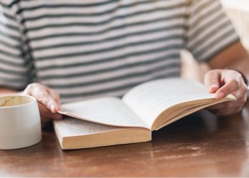 Qual é a importância da leitura para a vida universitária