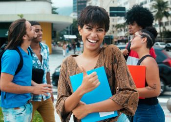 Como funciona a transferência de faculdade?