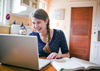 Educação Acessível: Conheça 5 Plataformas Gratuitas para Cursos On-line