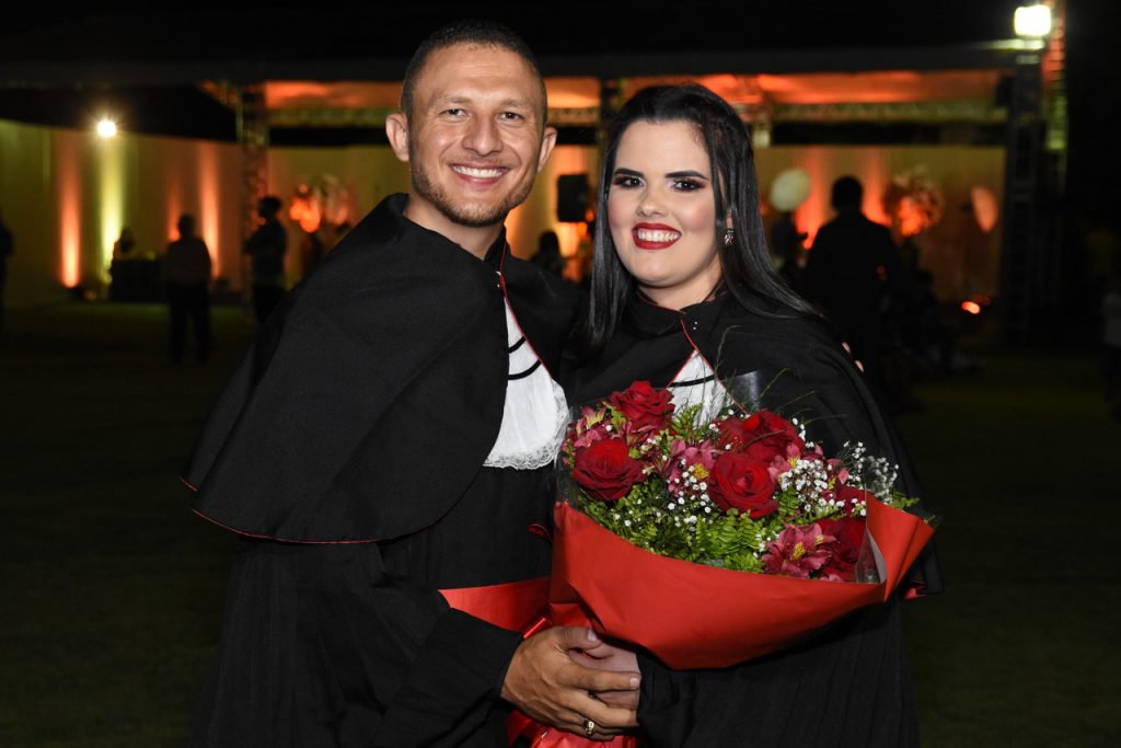 Pedido de casamento marca noite da Colação de Grau 2019.2 da Unileão