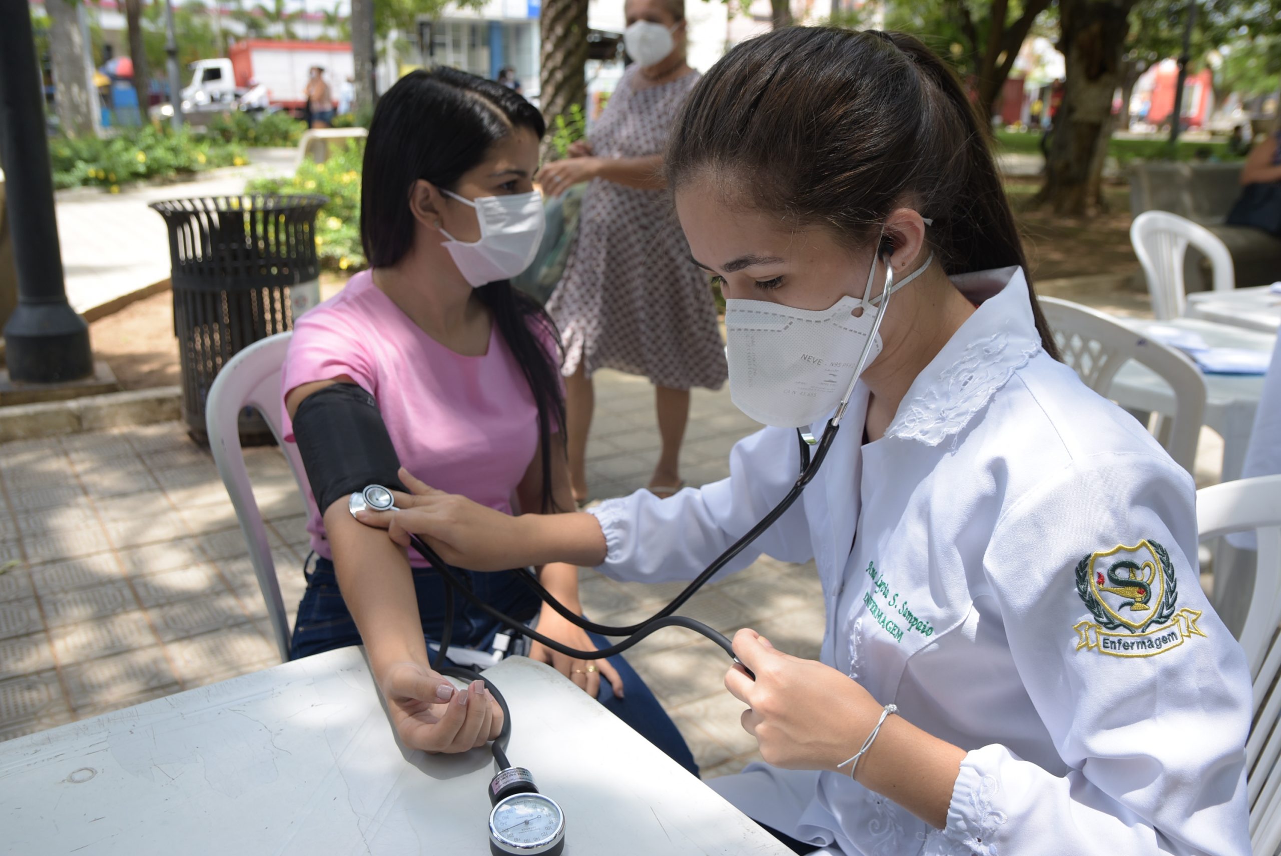 Curso de Enfermagem da Unileão participa de Ação de Saúde no Dia Internacional da Mulher