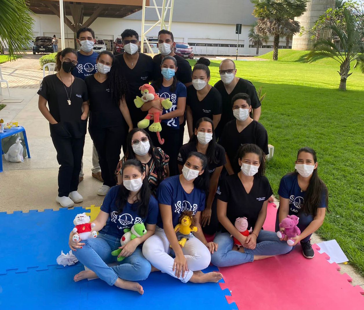 Curso de Fisioterapia da Unileão promoveu ação comemorativa de Páscoa para crianças