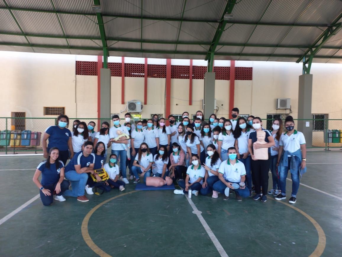 LASP realiza treinamento em suporte básico de vida para alunos do ensino médio