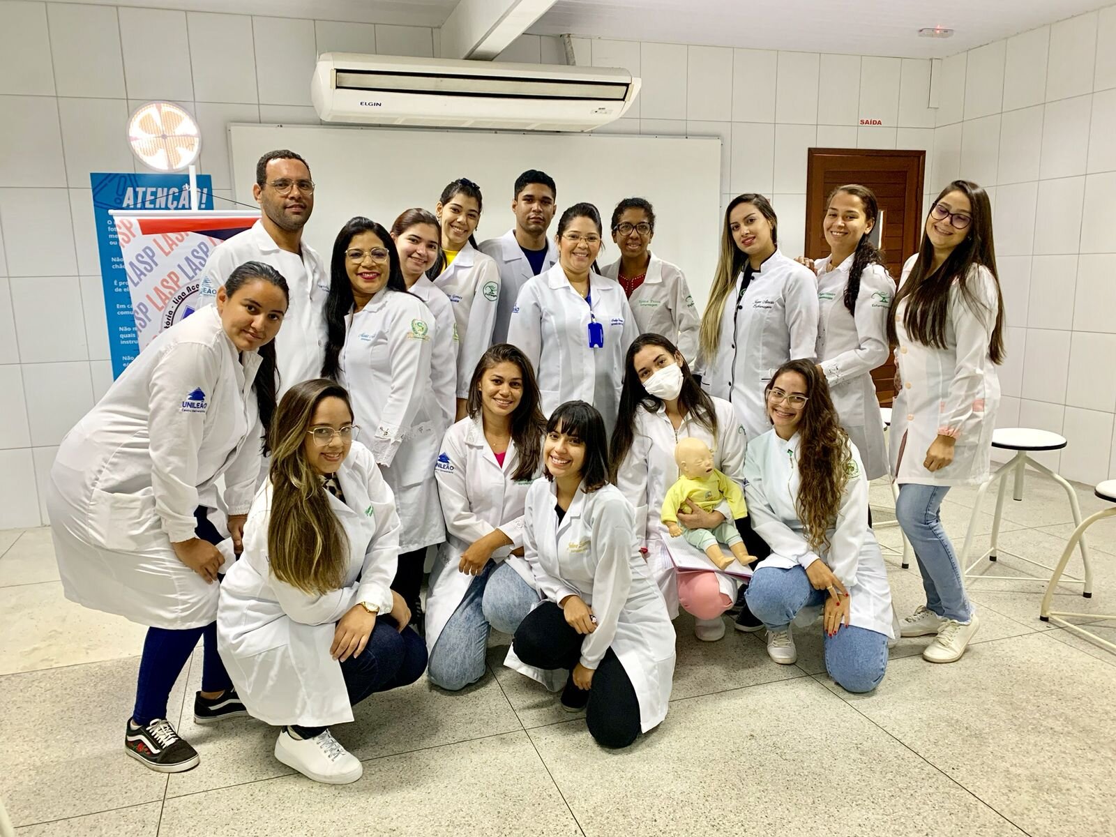 LASP realiza treinamento sobre suporte básico de vida no engasgo pediátrico para os membros da LAESMC