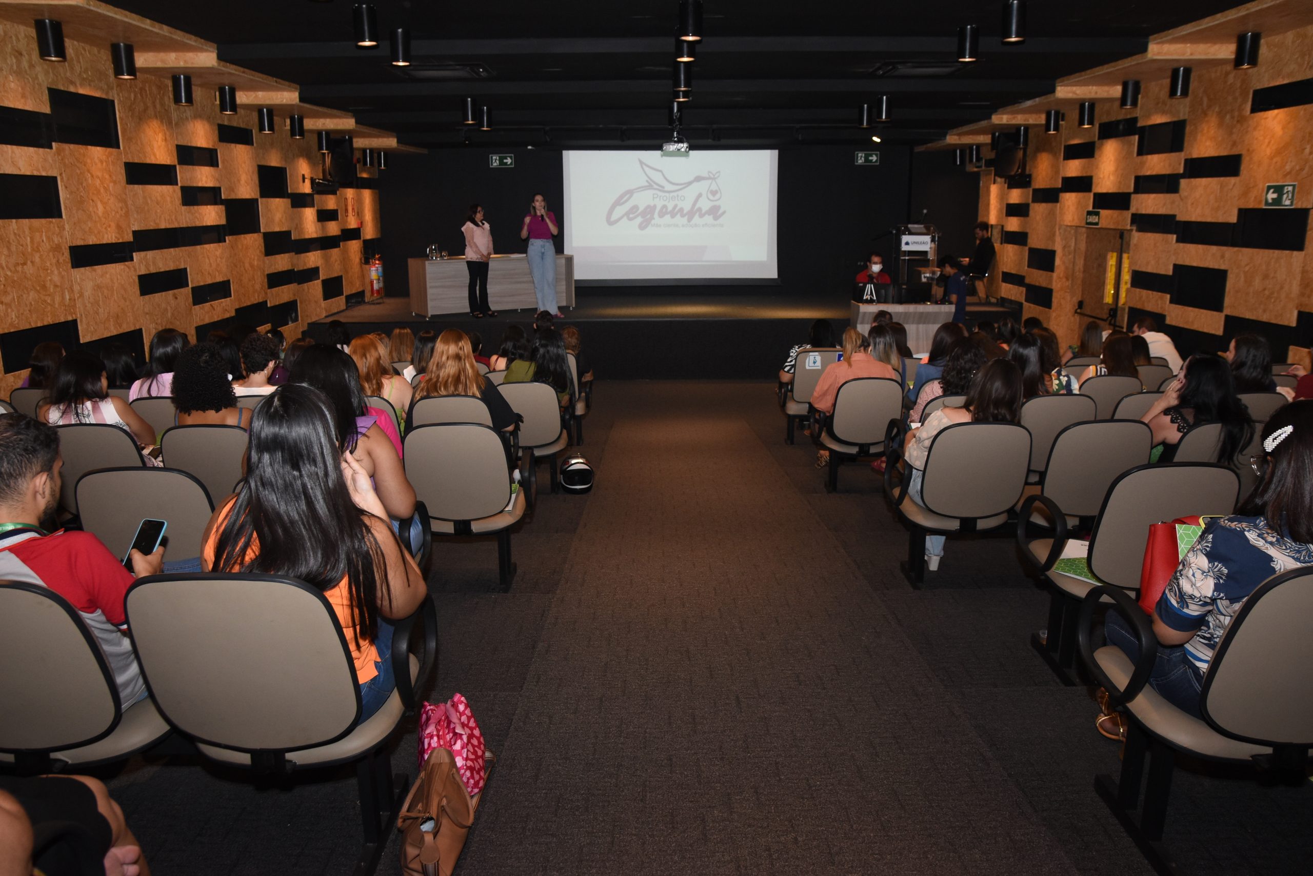 Unileão sedia Capacitação Intersetorial do Projeto Cegonha e reúne profissionais de diversas áreas