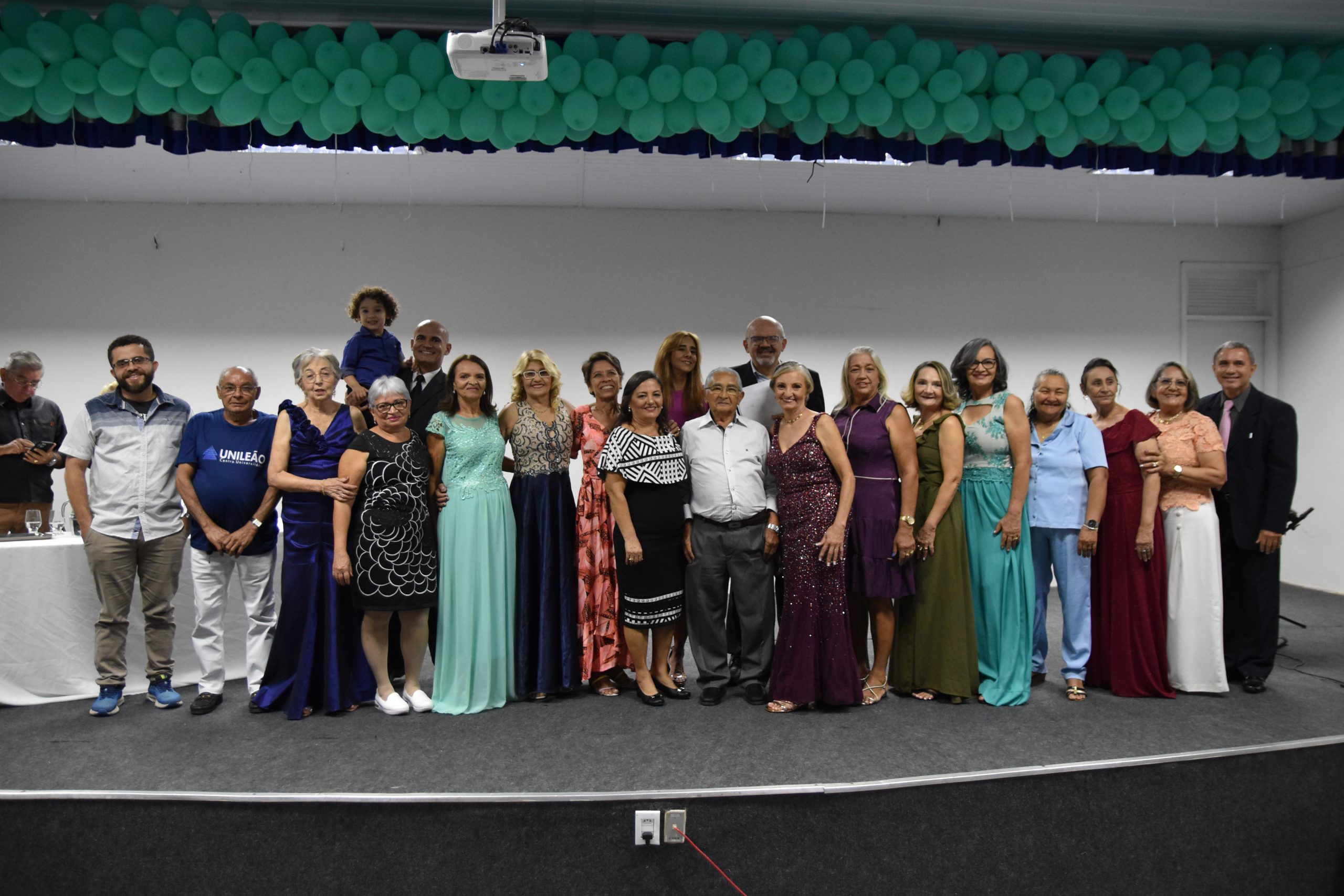 Unileão celebra colação de grau da 14ª turma do projeto Universidade para Melhor Idade