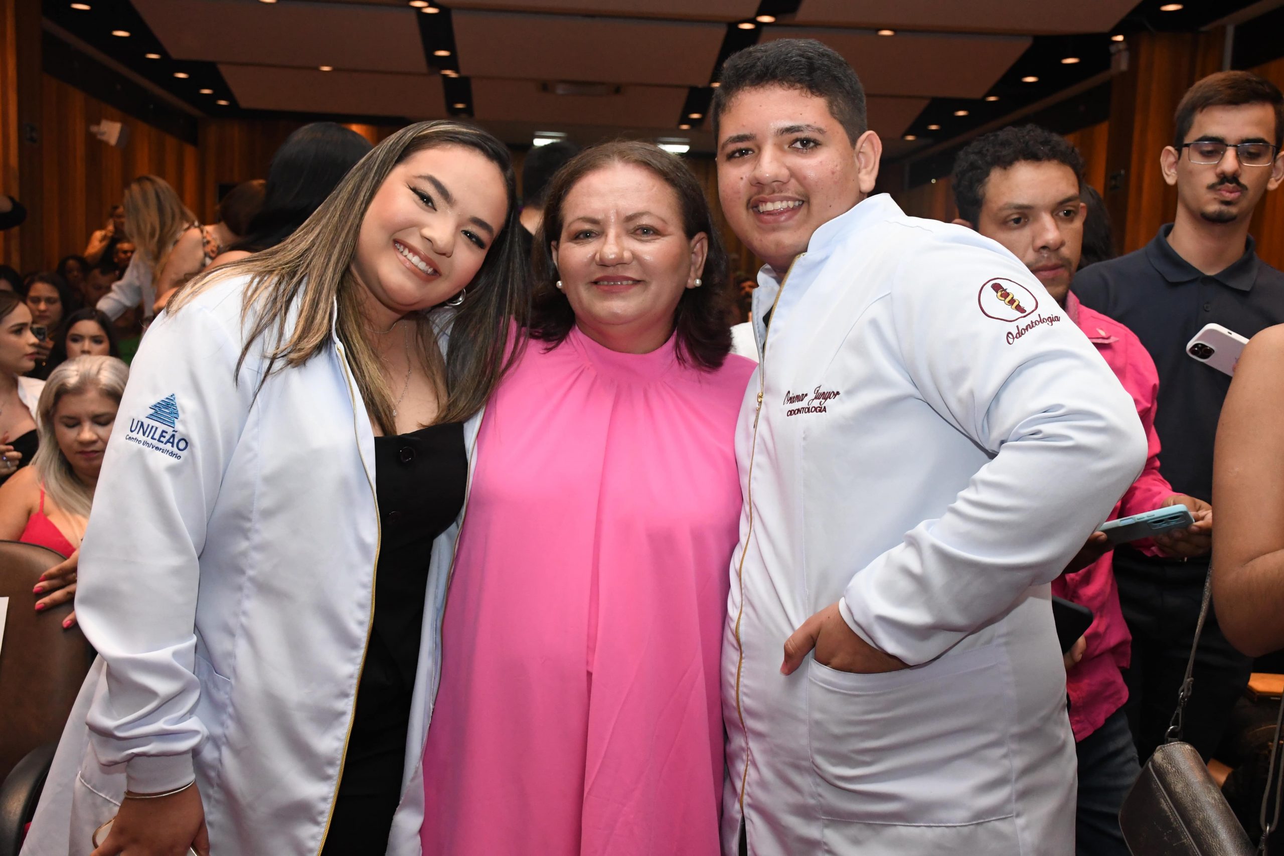 Odontologia: Cerimônia do Jaleco evidencia compromisso e profissionalismo dos novos ingressantes