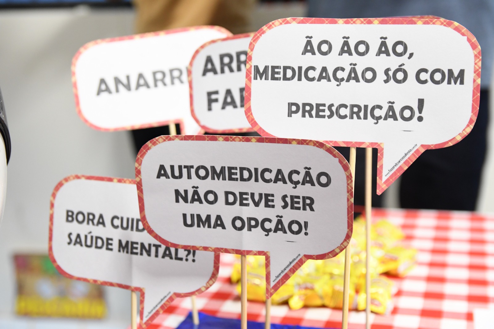 Minimostra de Farmacologia alerta sobre uso indiscriminado de remédios controlados