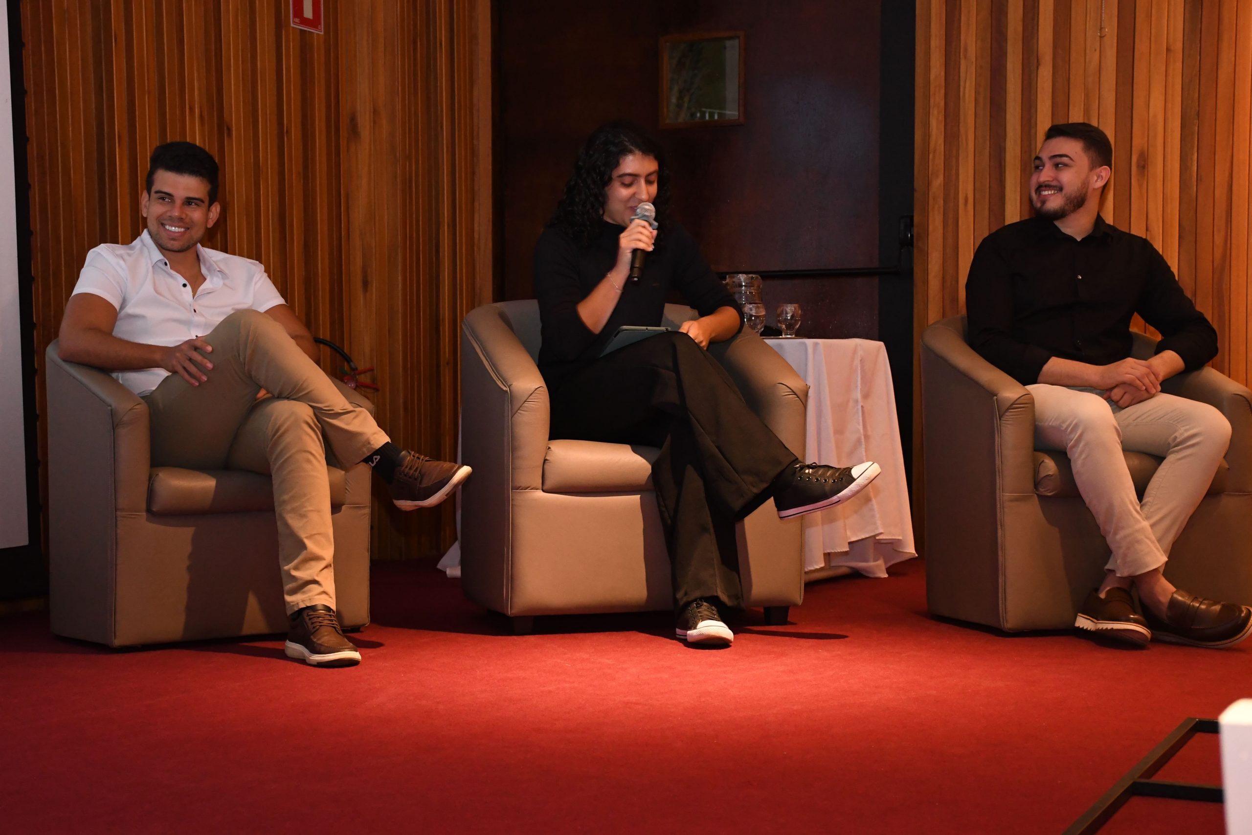 Da graduação ao sucesso: UniCarreiras destaca jornadas inspiradoras de egressos e estudante da Unileão