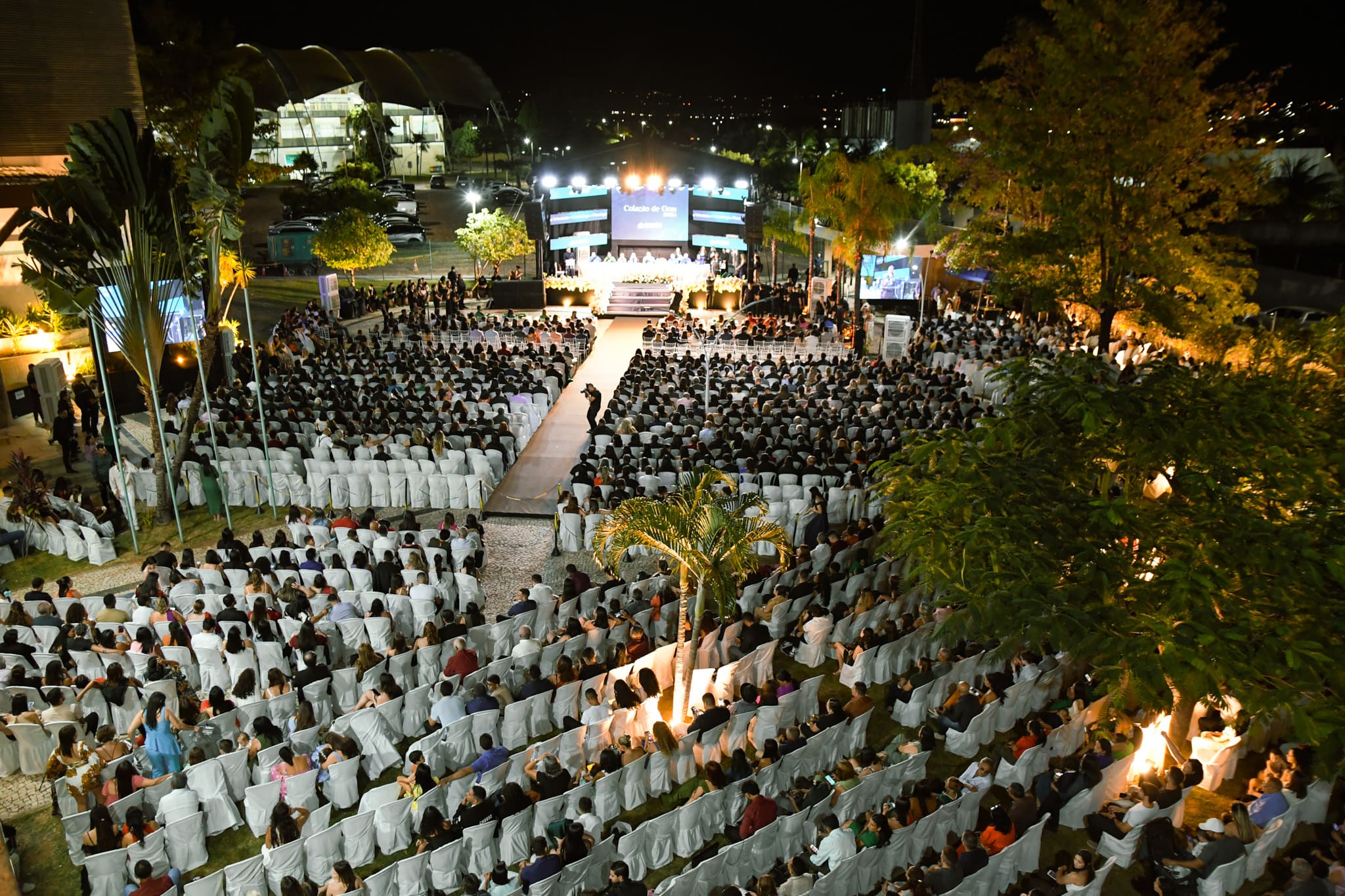 O melhor da sua história você vive aqui: Unileão celebra colação de grau 2025.1